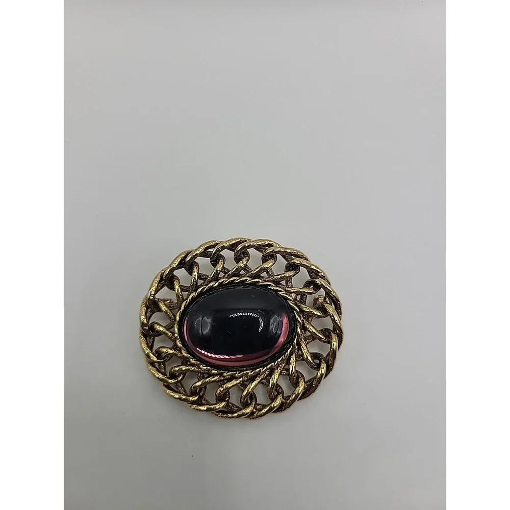 Vintage Gold Tone Brooch Amethyst Glass Cabochon Purple Oval Pin Filigree Frame